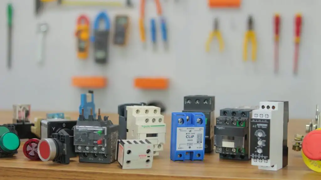 Componentes Eletrônicos